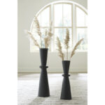 Chadrick Vase - Image 4