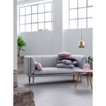 Madaki Glass Table Vase - Image 3