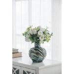 Veton Handmade Ceramic / Porcelain Table Vase - Image 5