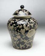Porcelain Urn - Image 3
